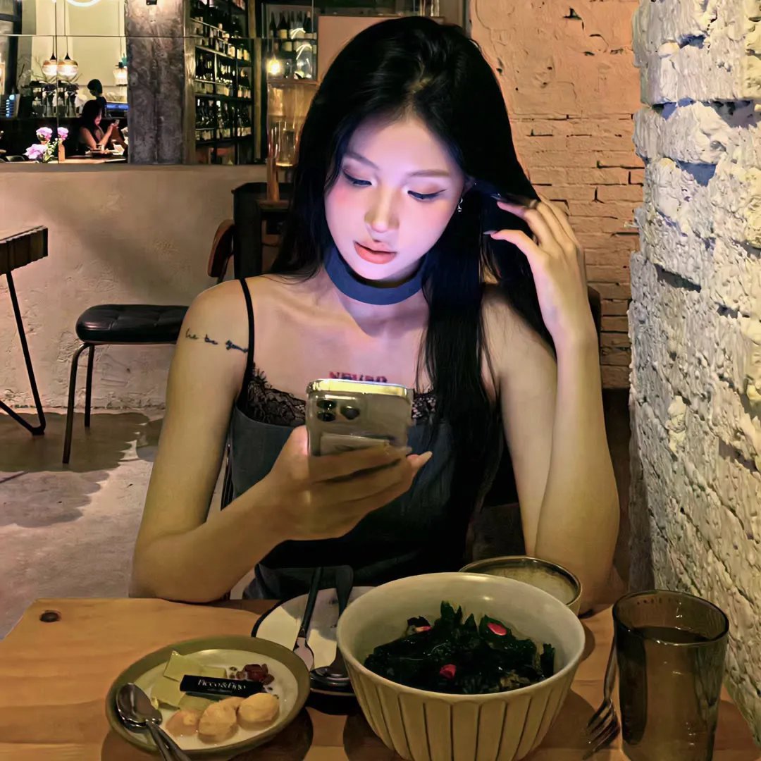 水中的女人
